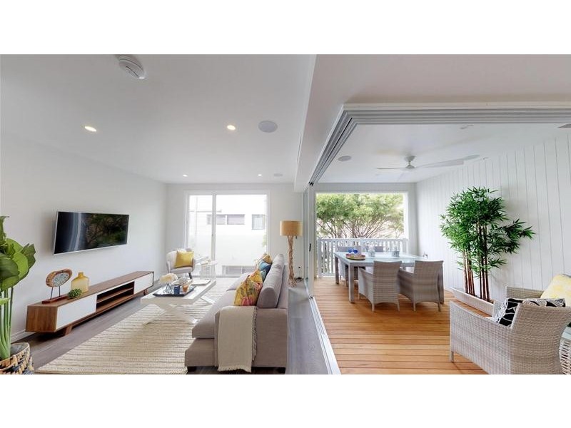 Villa 2/7 Twenty Fifth Avenue, Palm Beach QLD 4221