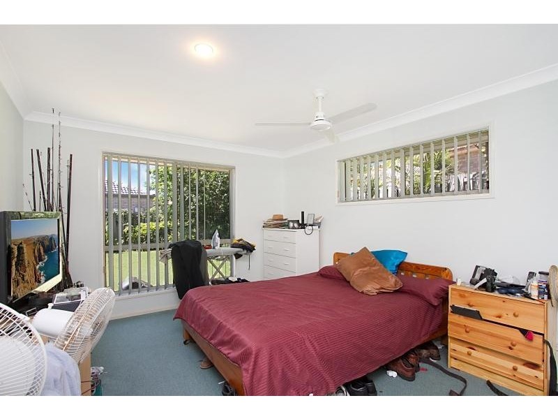 42 Tussock Crescent, Elanora QLD 4221