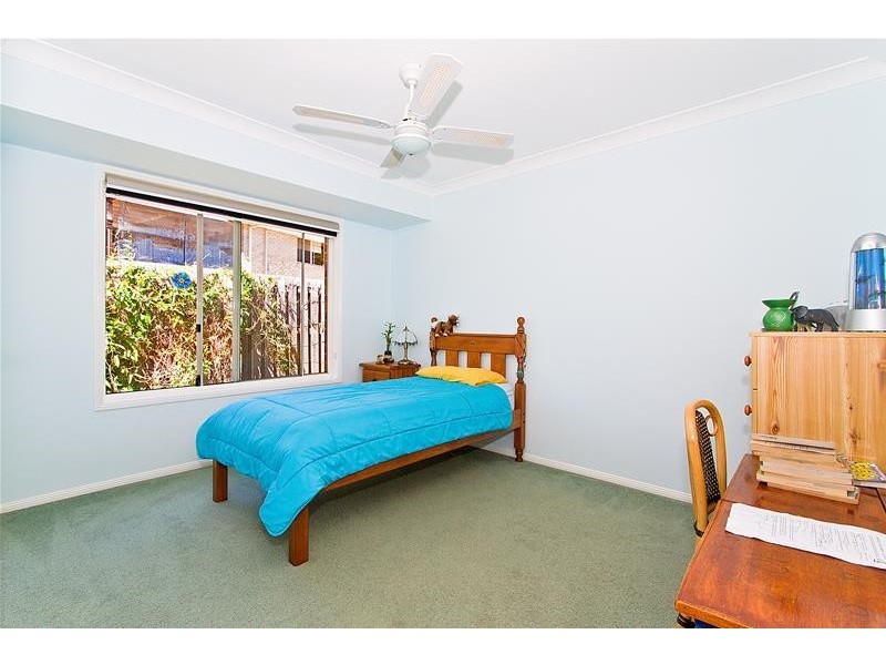 18 Hibertia Avenue, Elanora QLD 4221