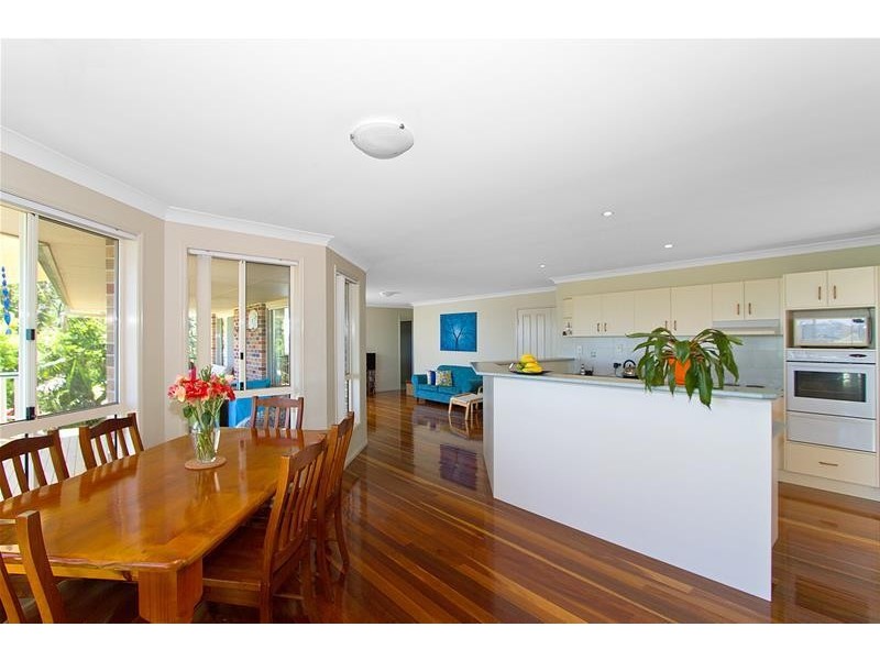 18 Hibertia Avenue, Elanora QLD 4221