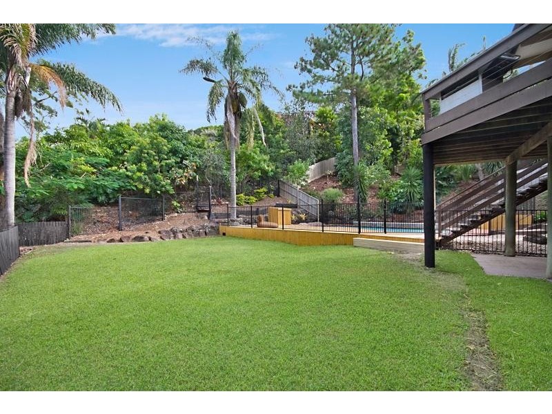 7 Attadale Court, Elanora QLD 4221