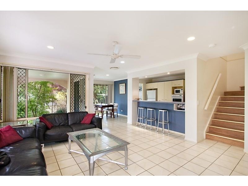 2/9 Wuruma Court, Elanora QLD 4221