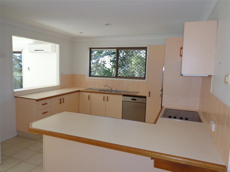 4 Harmes Place, Tallebudgera QLD 4228