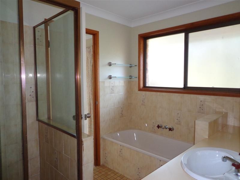 4 Harmes Place, Tallebudgera QLD 4228