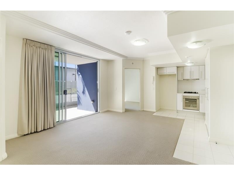 2104/10 Fifth Avenue, Palm Beach QLD 4221