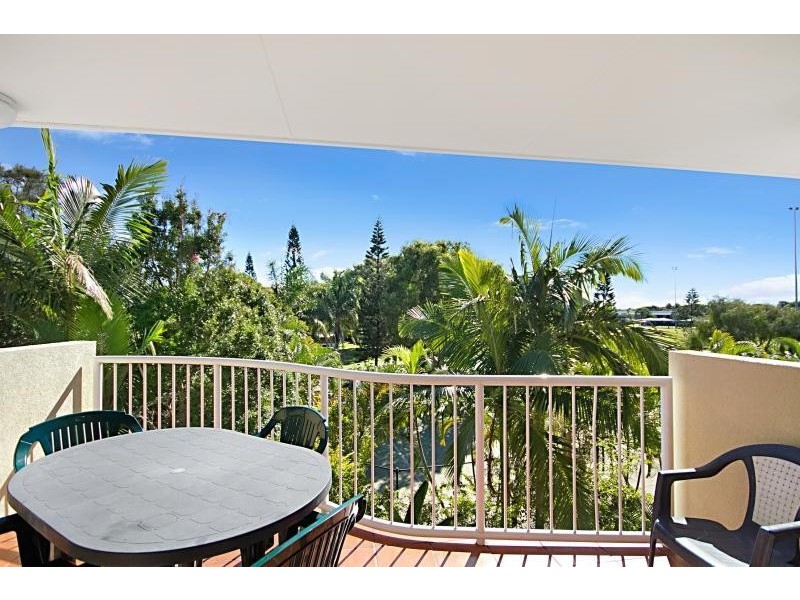 13/1 Tallebudgera Drive, Palm Beach QLD 4221