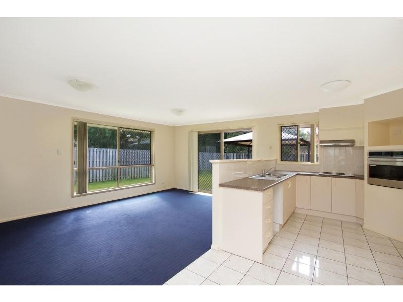 33 Northlakes Drive, Elanora QLD 4221