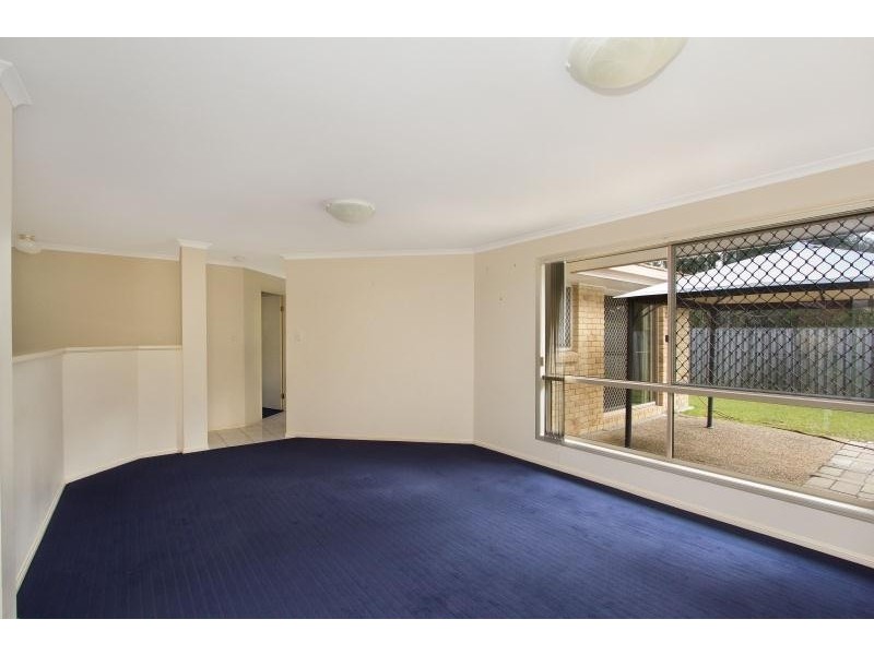 33 Northlakes Drive, Elanora QLD 4221