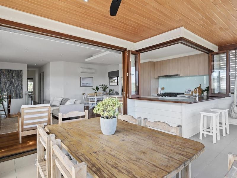 12 Twenty Third Avenue, Palm Beach QLD 4221