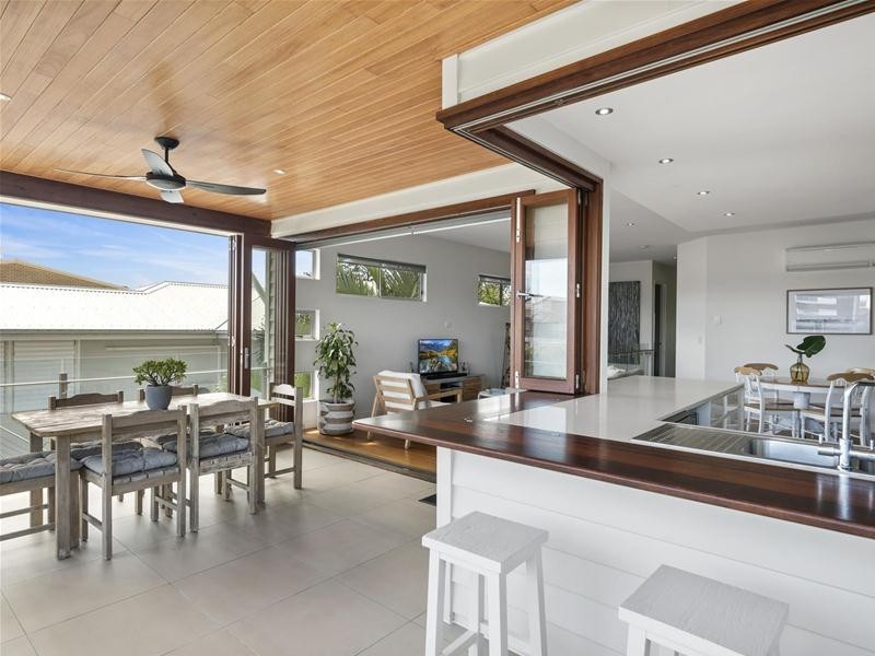 12 Twenty Third Avenue, Palm Beach QLD 4221