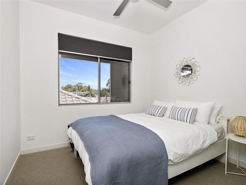 12 Twenty Third Avenue, Palm Beach QLD 4221