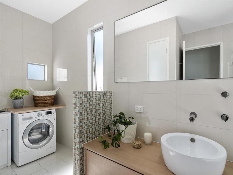 12 Twenty Third Avenue, Palm Beach QLD 4221