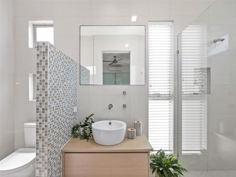 12 Twenty Third Avenue, Palm Beach QLD 4221