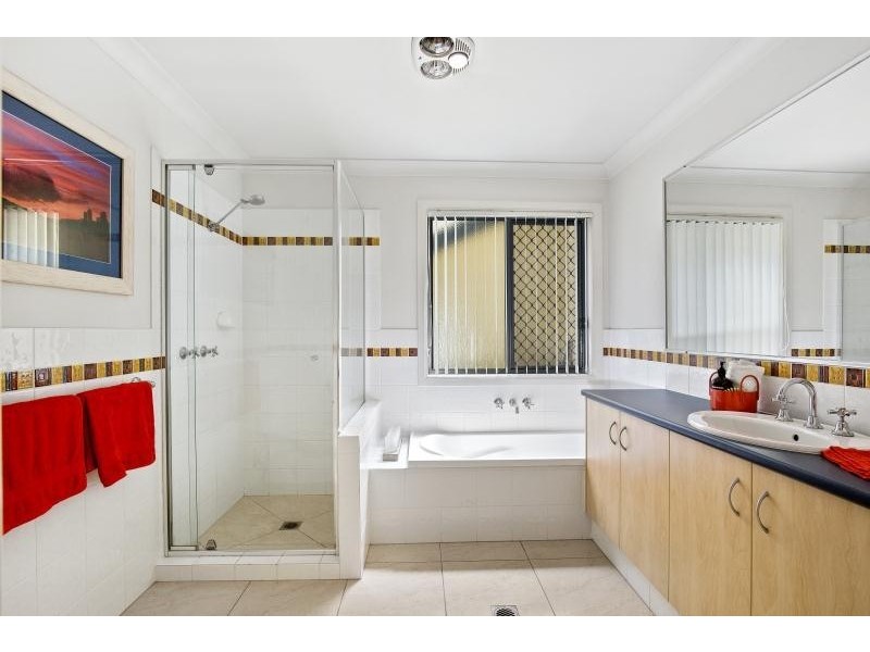 2/14 Tenth  Avenue, Palm Beach QLD 4221