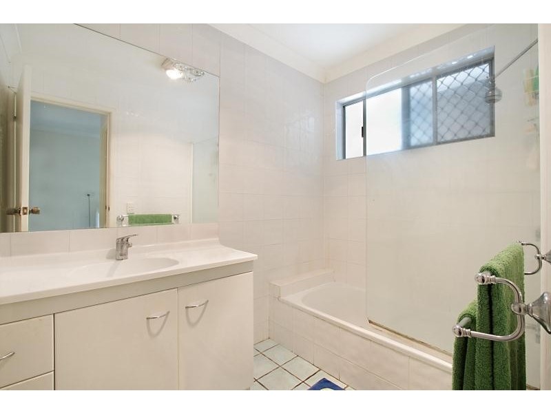 1/58 Philippine Parade, Palm Beach QLD 4221