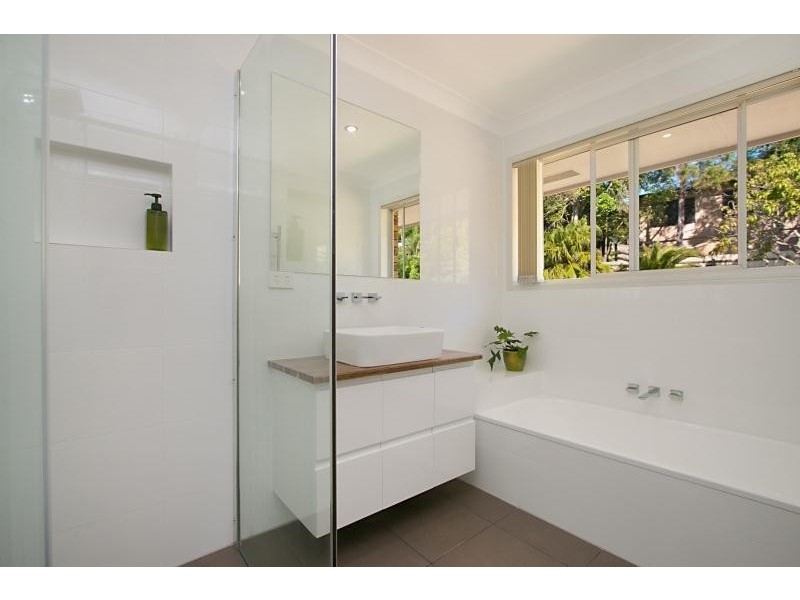 72 Murtha Drive, Elanora QLD 4221