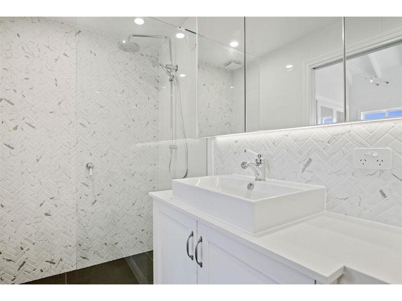 Villa 4/7 Twenty Fifth Avenue, Palm Beach QLD 4221