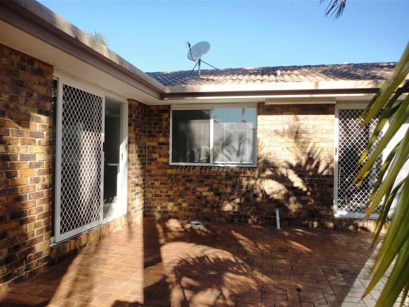 68 Avocado Street, Elanora QLD 4221