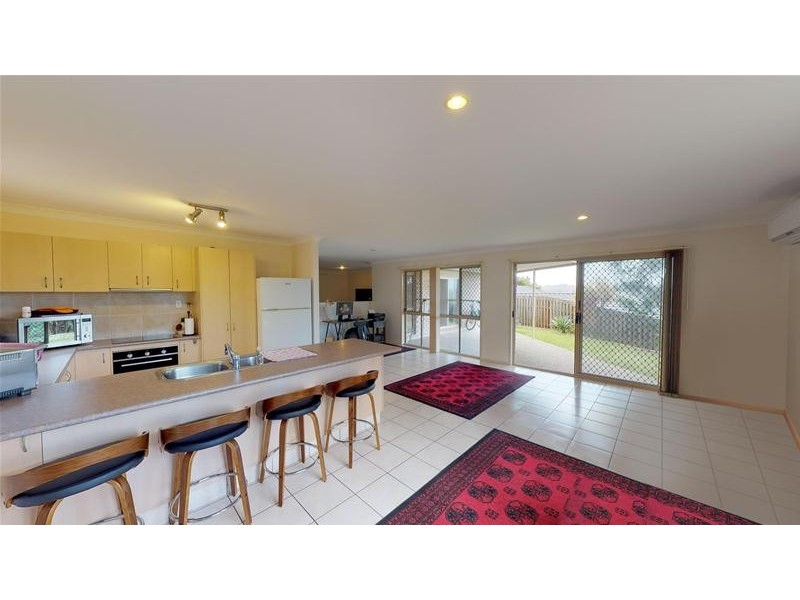 16 Laurina Court, Elanora QLD 4221