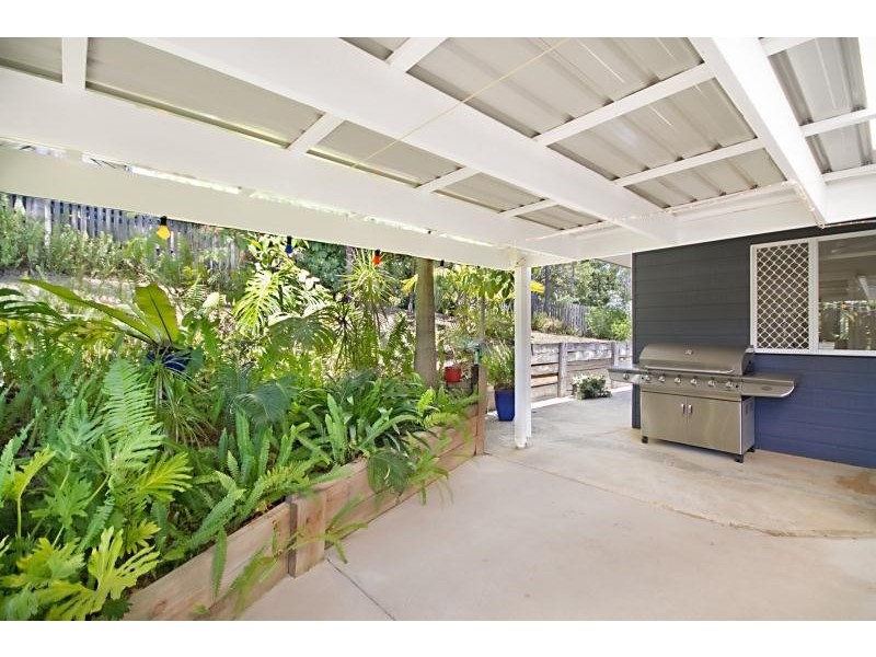 165 K P McGrath Drive, Elanora QLD 4221