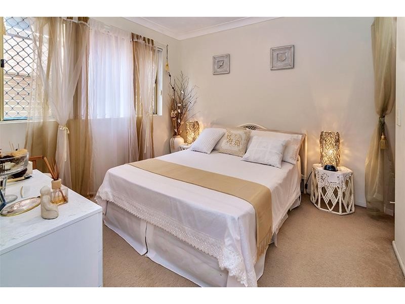 12/2 Simpsons Road, Currumbin Waters QLD 4223