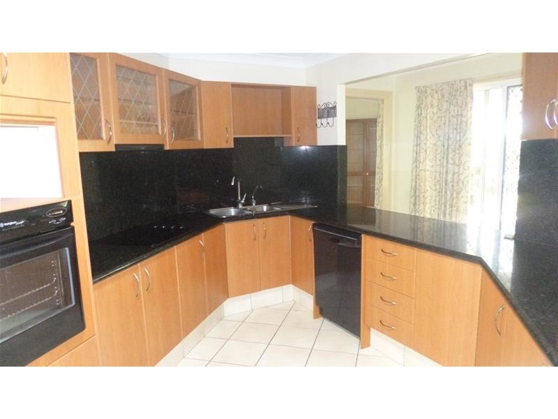 7 Rottnest Court, Elanora QLD 4221