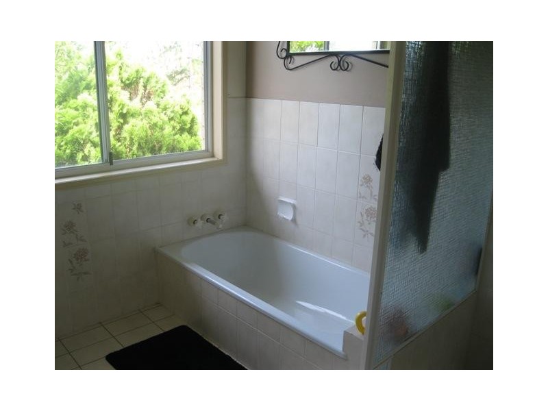 7 Rottnest Court, Elanora QLD 4221