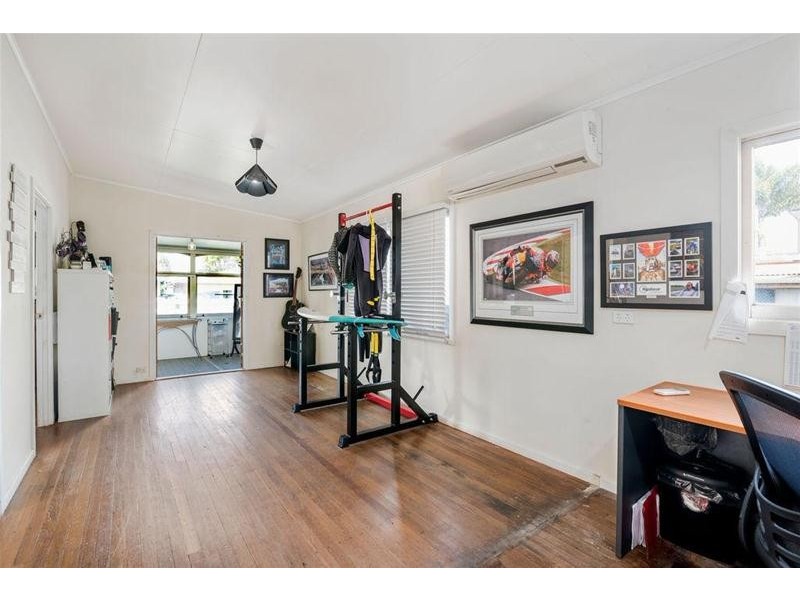 37 Twenty Fifth Avenue, Palm Beach QLD 4221