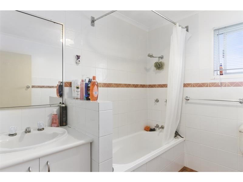 24 Twenty Seventh Avenue, Palm Beach QLD 4221