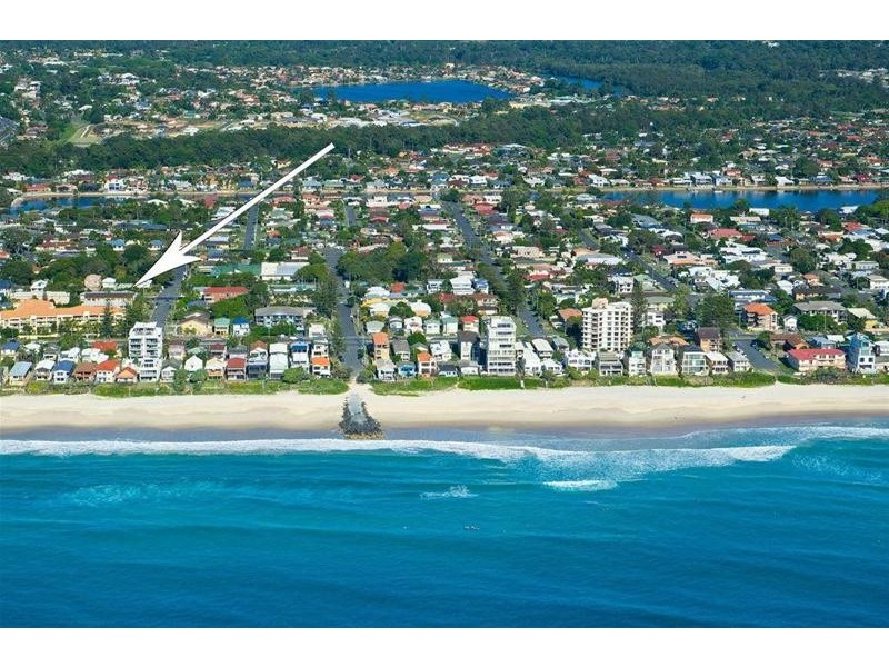 4/10 Tenth Avenue, Palm Beach QLD 4221