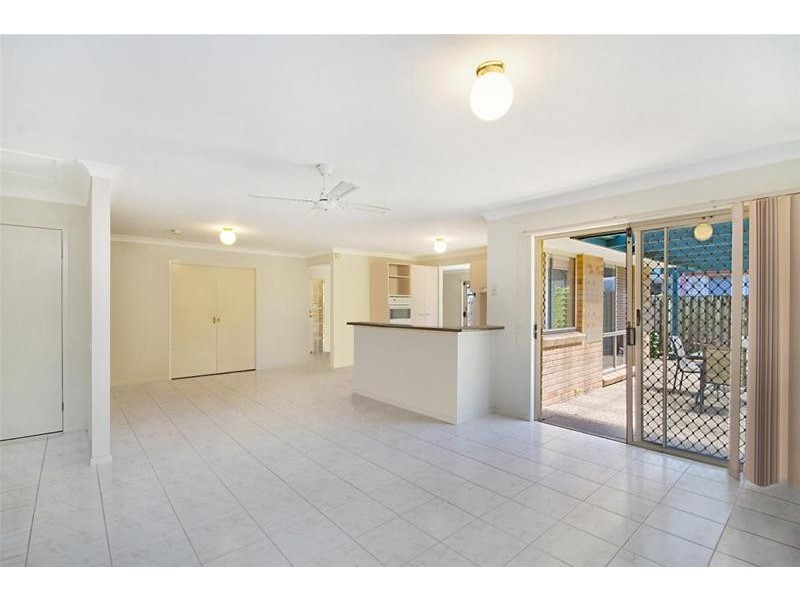 38 Silver Glade Drive, Elanora QLD 4221