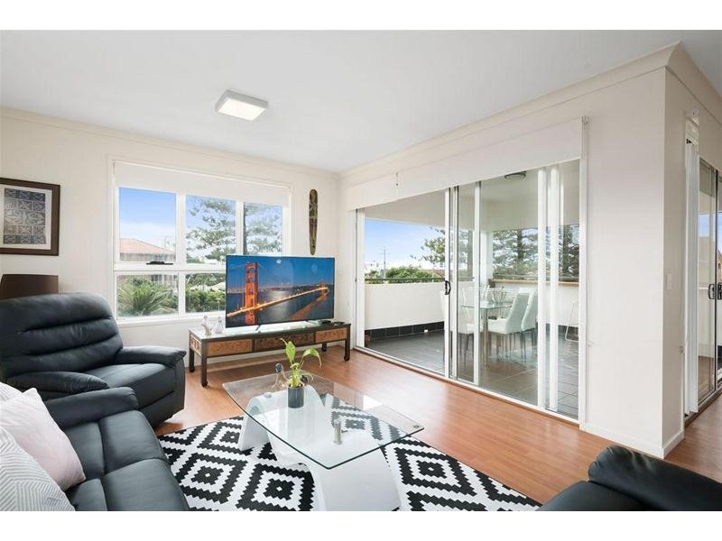1/1254 Gold Coast Highway, Palm Beach QLD 4221
