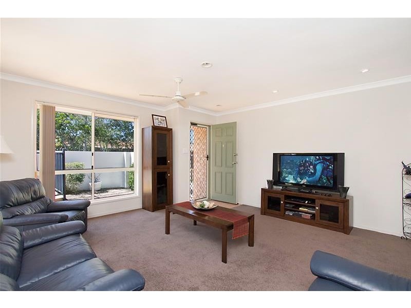 2/5 Natasha Court, Currumbin Waters QLD 4223