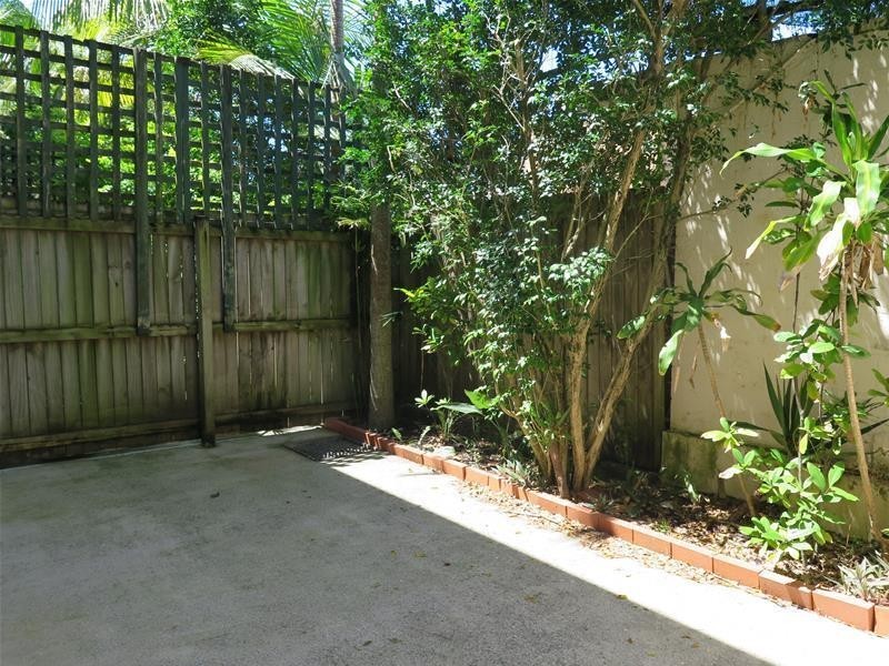 10/1045 Gold Coast Highway, Palm Beach QLD 4221