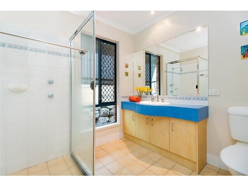 5 Pultenea Court, Elanora QLD 4221