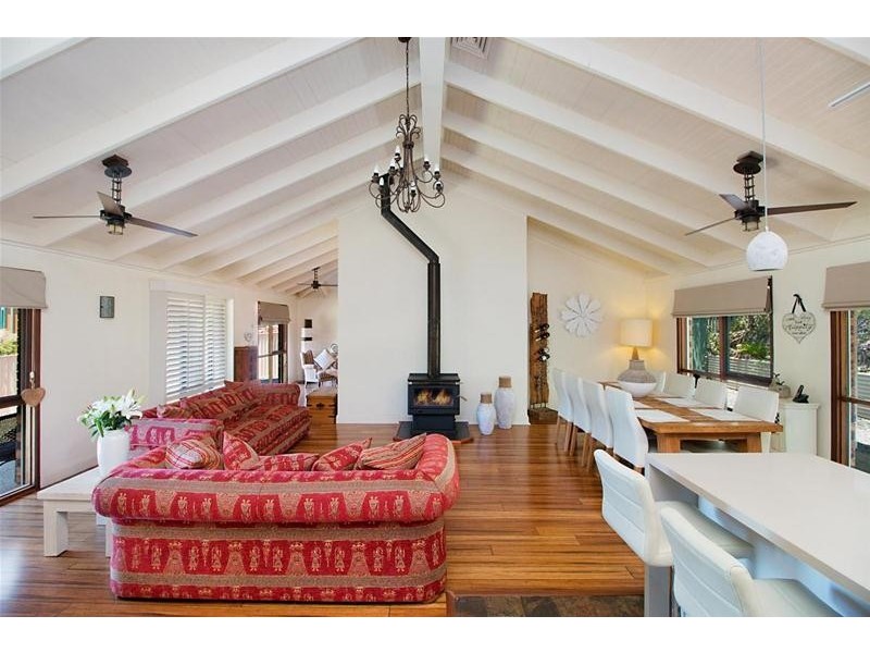 7 Pinecone Court, Elanora QLD 4221