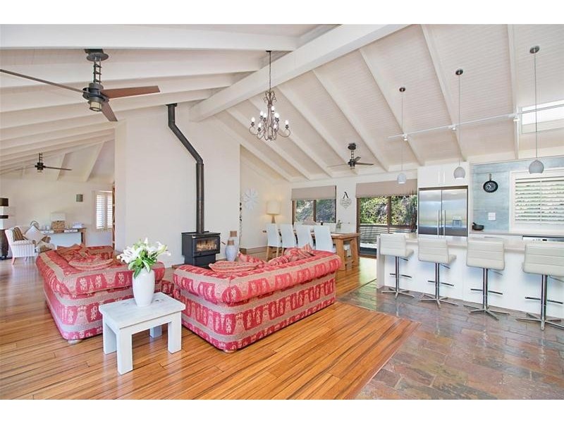 7 Pinecone Court, Elanora QLD 4221