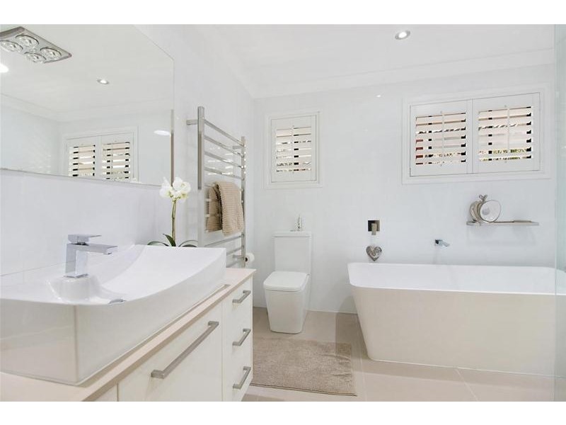 7 Pinecone Court, Elanora QLD 4221