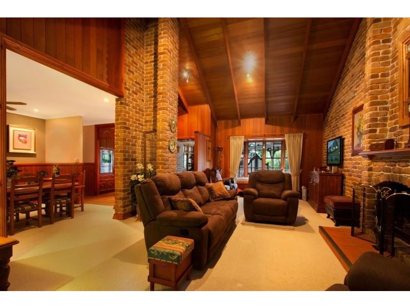 15 Medinde Court, Robina QLD 4226