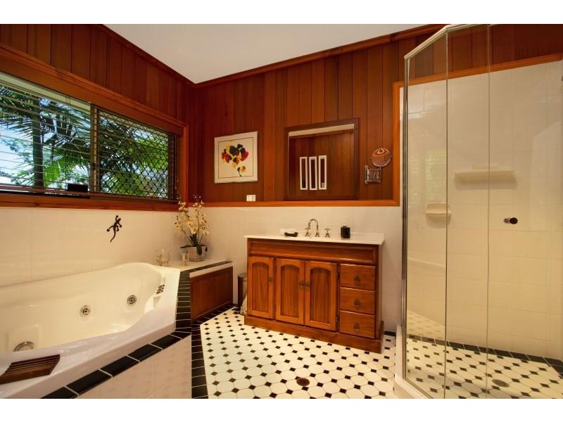 15 Medinde Court, Robina QLD 4226