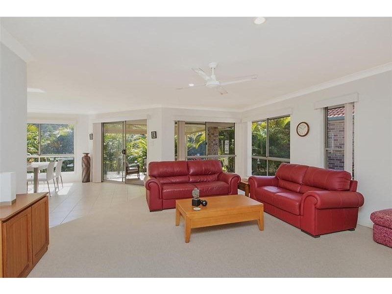 18 Silver Glade Drive, Elanora QLD 4221