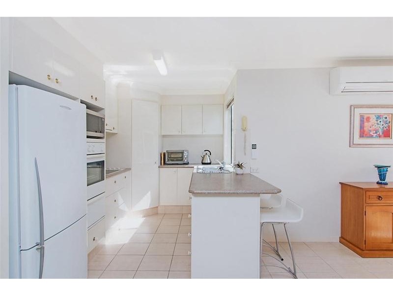 18 Silver Glade Drive, Elanora QLD 4221