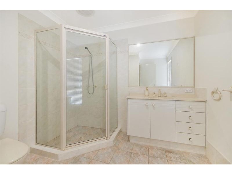 18 Silver Glade Drive, Elanora QLD 4221