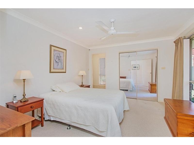 18 Silver Glade Drive, Elanora QLD 4221