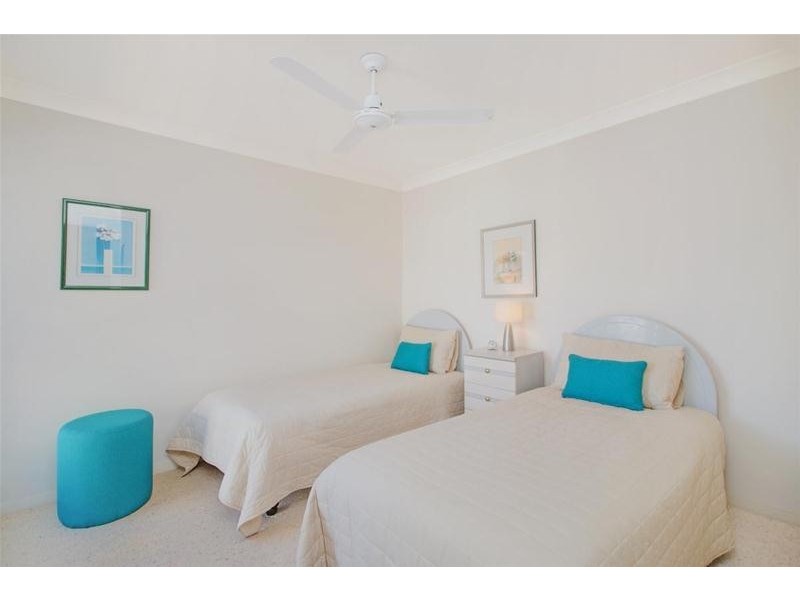 18 Silver Glade Drive, Elanora QLD 4221