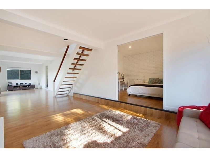 4 Tammin Place, Elanora QLD 4221