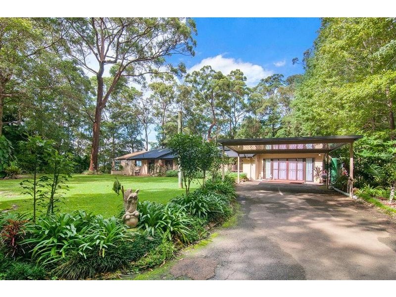 16 Evergreen Drive, Elanora QLD 4221