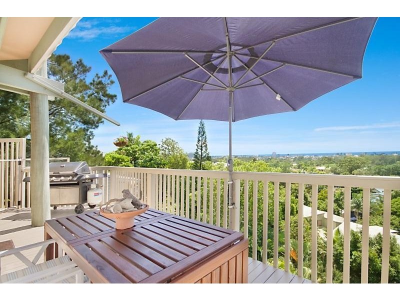 141 K P McGrath Drive, Elanora QLD 4221