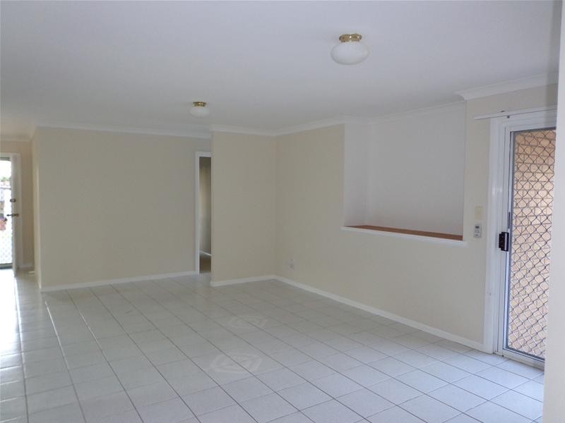 16 Zinnea Street, Elanora QLD 4221