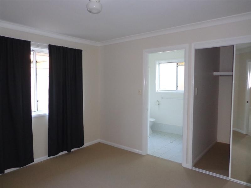 16 Zinnea Street, Elanora QLD 4221